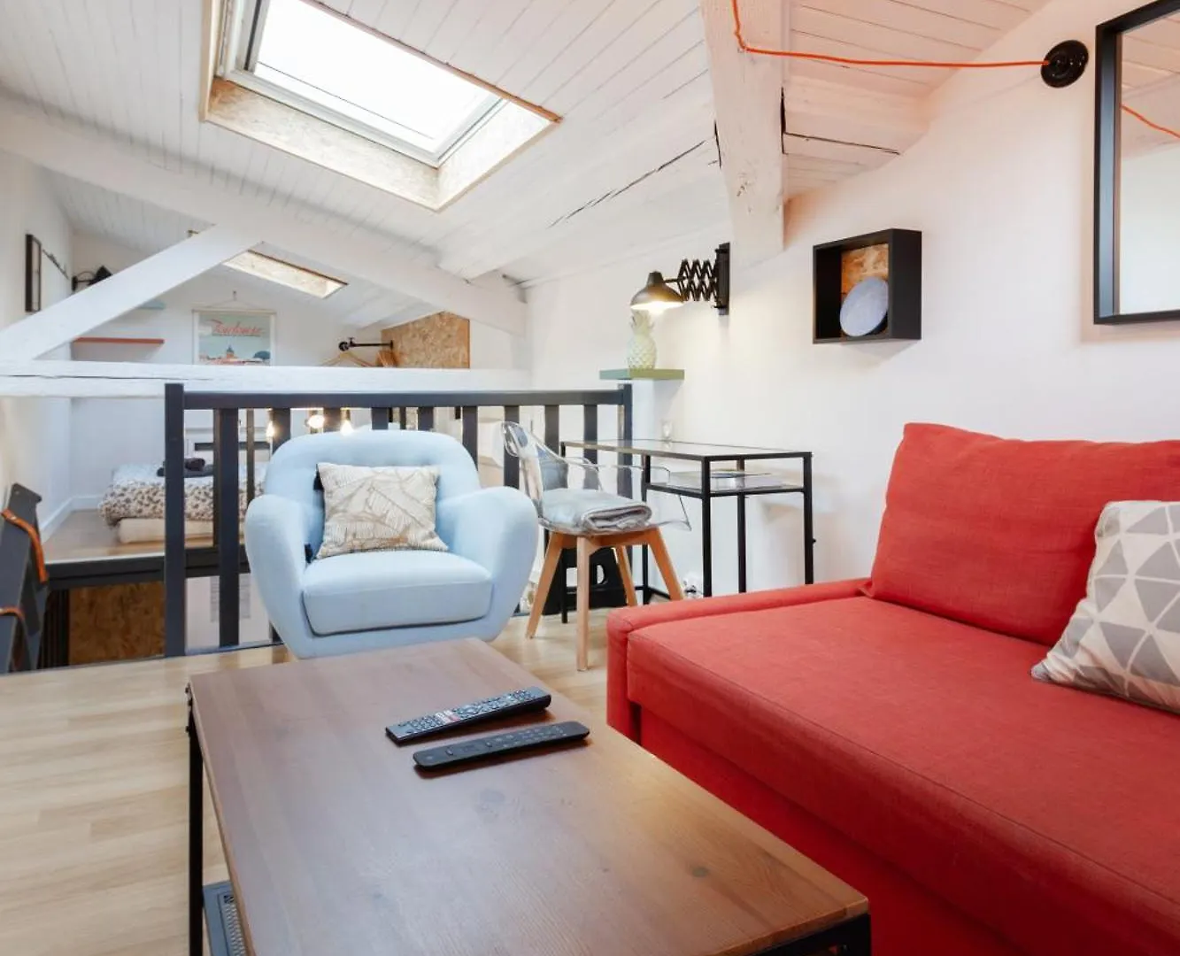 Le Duplex Central Tout Equipe Tolosa Francia
